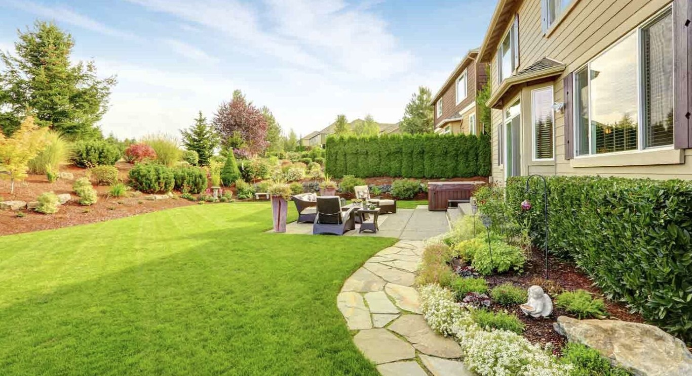 Professional landscaping services in Maywood, California